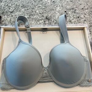 Lucky Brand Grey Women's size 38C padded Bra with adjustable straps outlined in